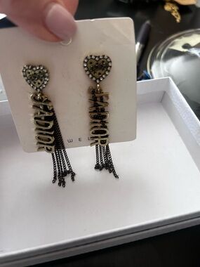Fashion Jewelry Gold and Black Heart Tassel 'JADIOR' Drop Earrings